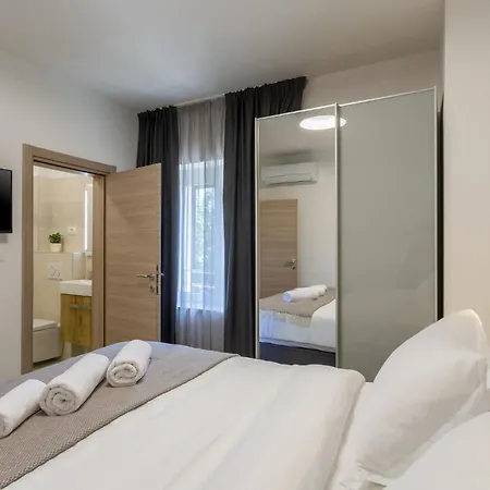 Ljuba 4*