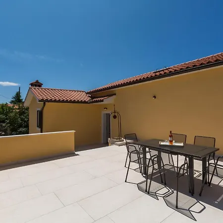 Ljuba 4* Pićan